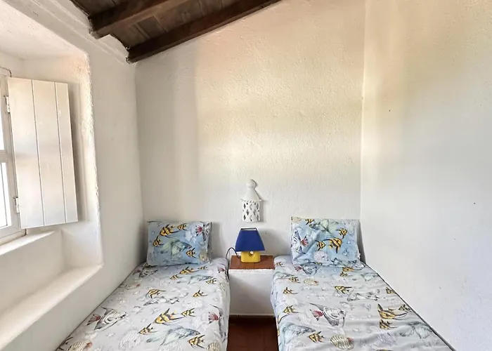 Casalinho Do Farol, Serra Da Arrabida * Setúbal